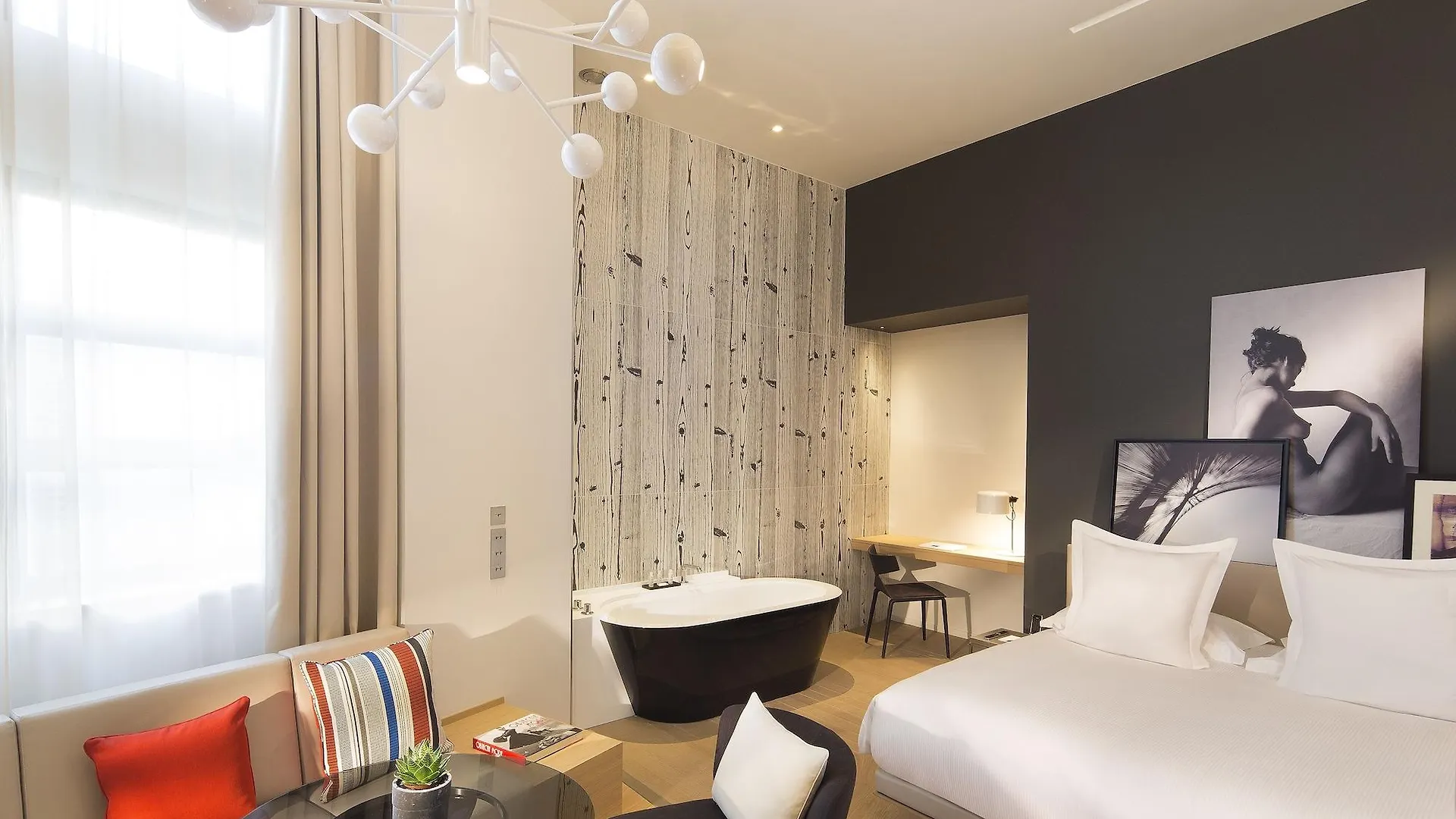 Le Cinq Codet Hotel Paris