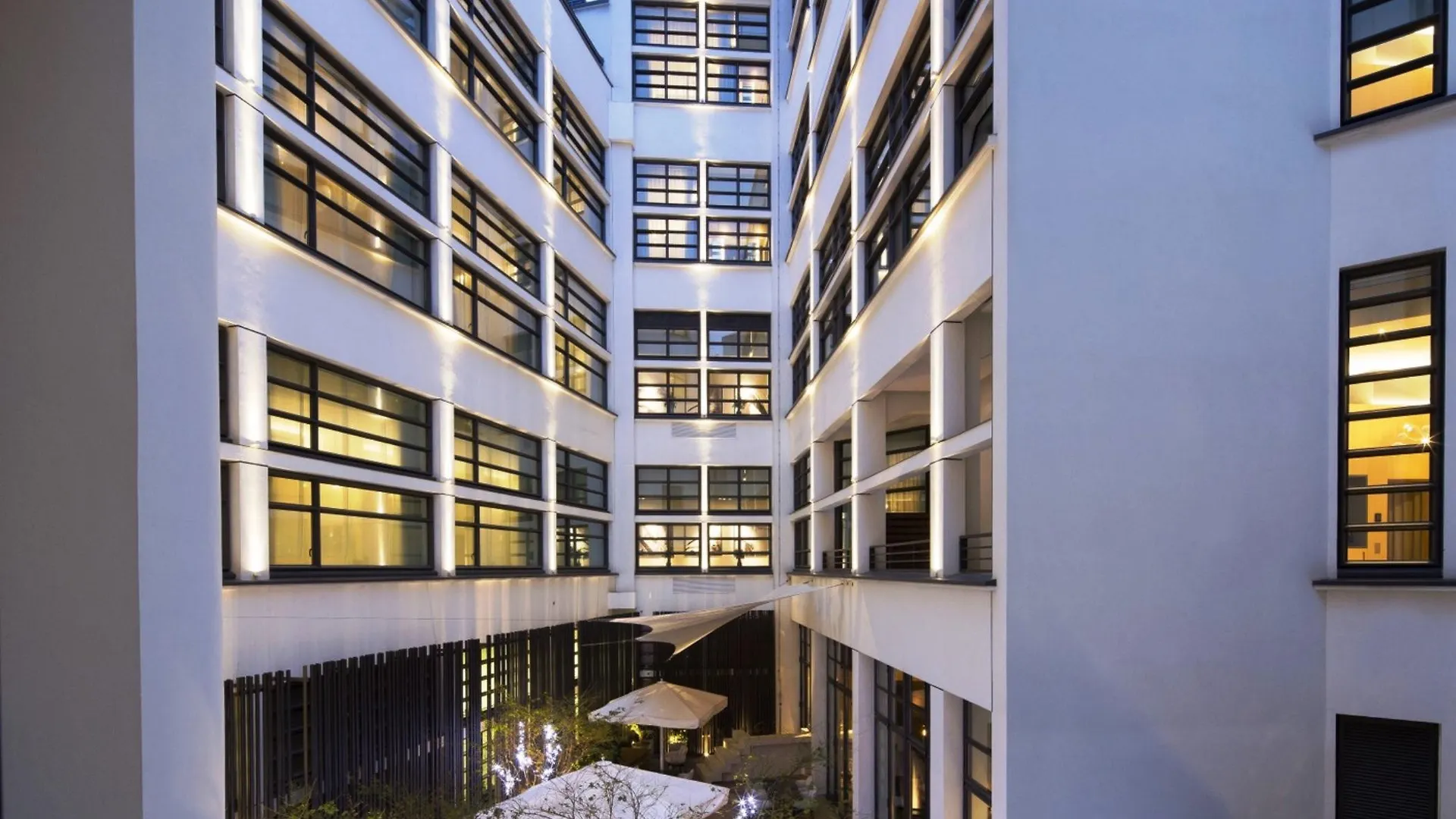 Le Cinq Codet Hotel Paris
